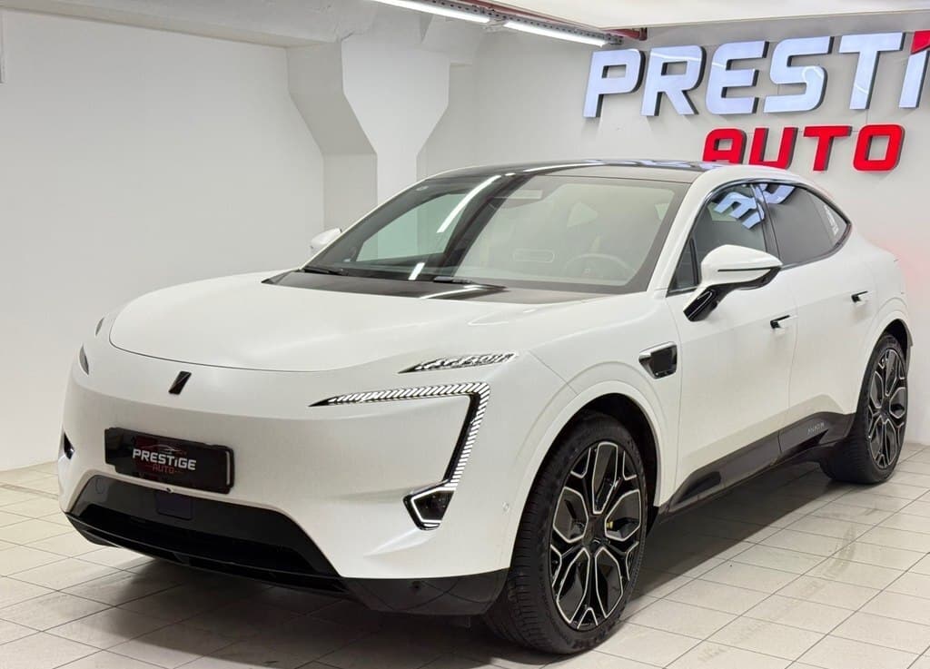 Avatr 11, 2023 il, 8000 km