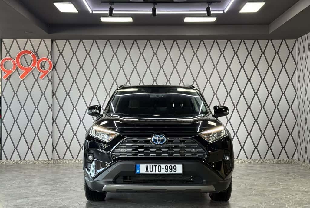 Toyota RAV4, 2025 год, 3900 км, 2500 л - Tenderyard