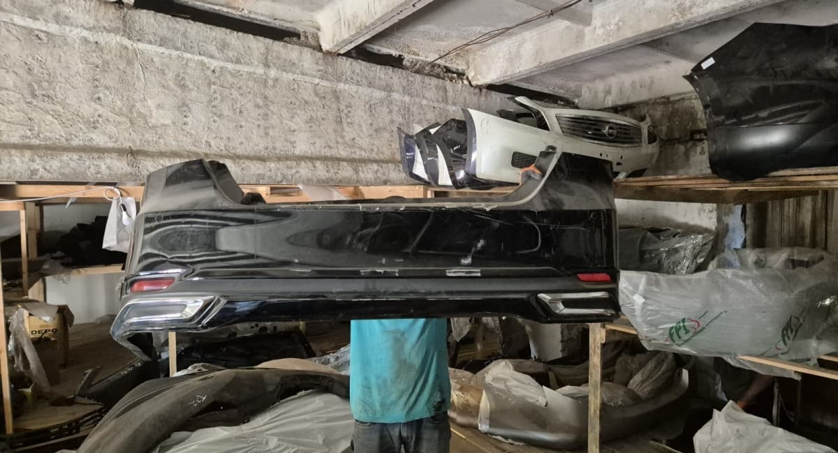 Arxa bufer Toyota Camry 2018-2022