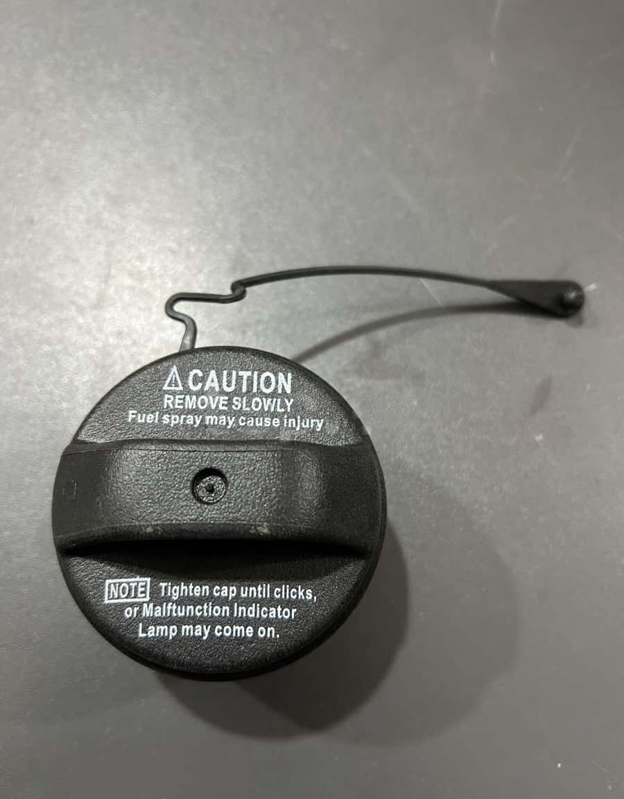 Fuel tank cap for Toyota Prius 20 - Tenderyard