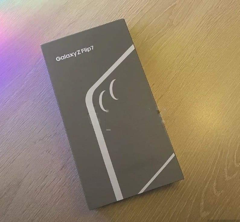 Samsung Z Flip 7, 8 GB