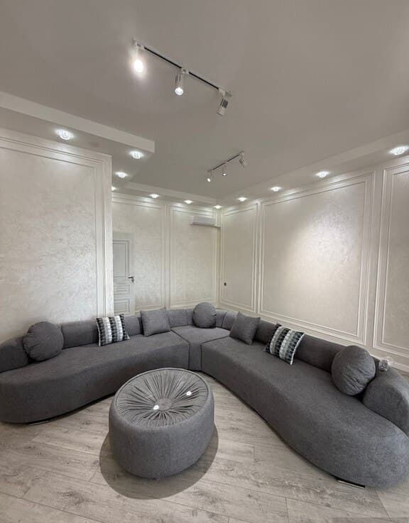 Künc divan, Qarışıq rəng