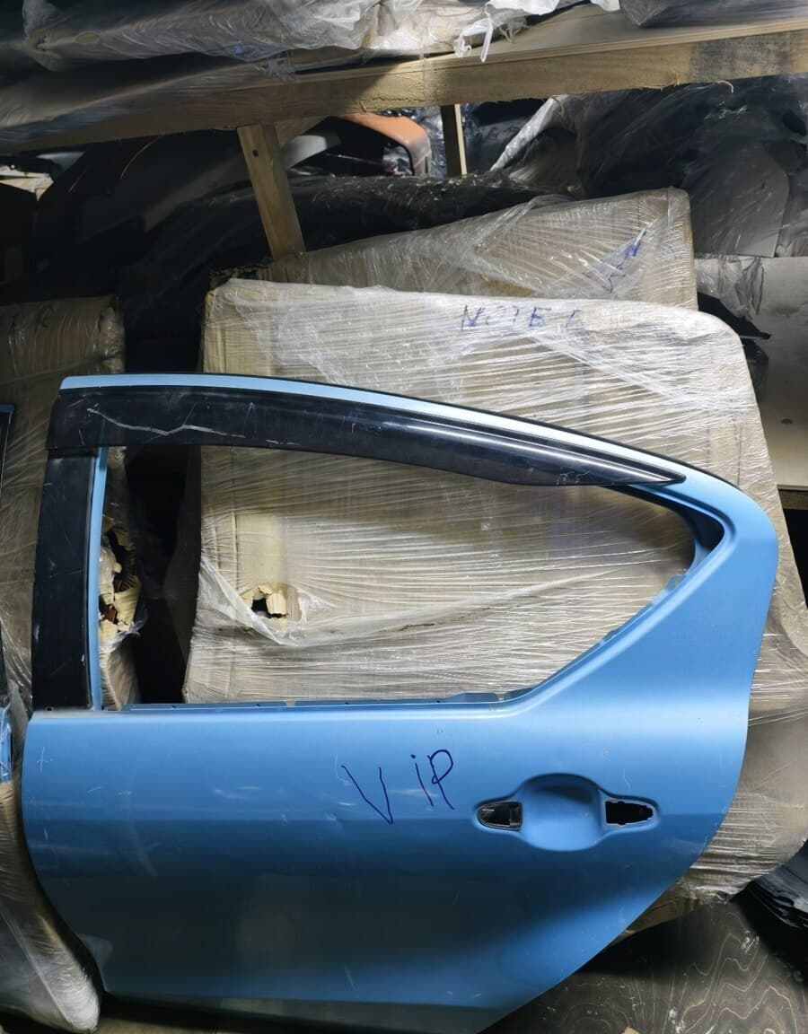 Qapı Toyota Aqua