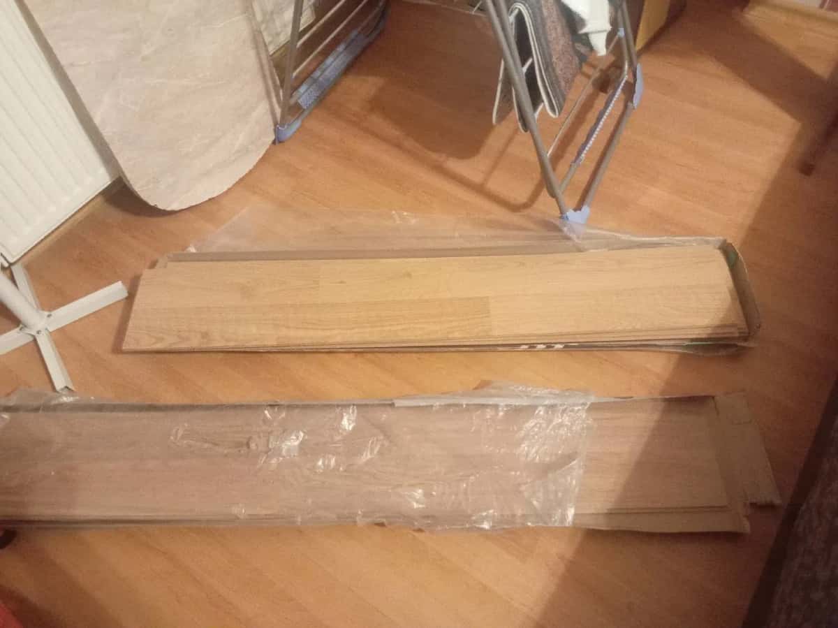 Laminate flooring - Tenderyard