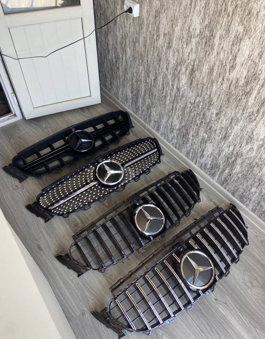 Radiator barmaqlığı Mercedes W213 6.3 AMG