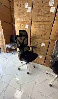 Qarışıq rəng, Ofis üçün kreslo — şəkil 1
