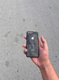 Apple iPhone 8, 4 GB — şəkil 1
