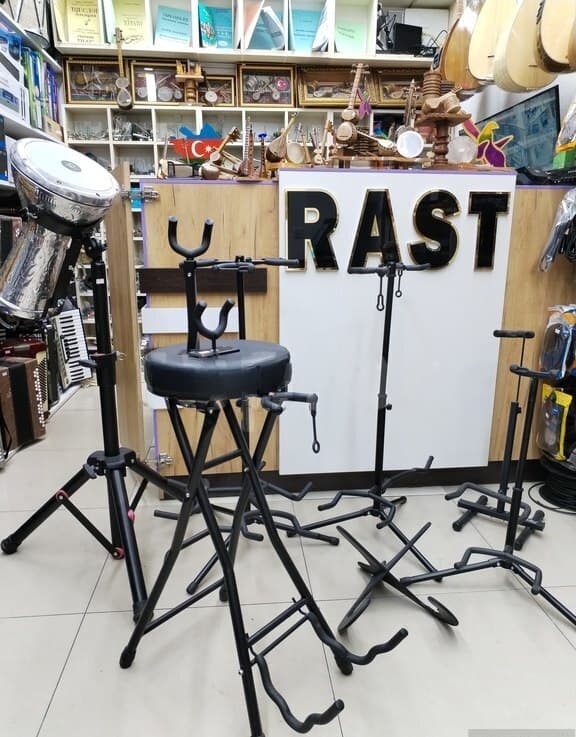 Musiqi alətləri üçün dayaq və stoykalar