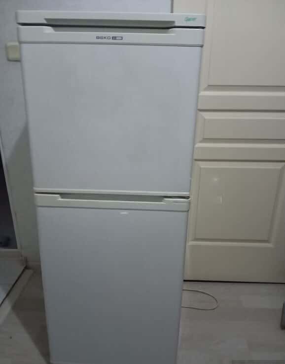 Indesit refrigerator - Tenderyard
