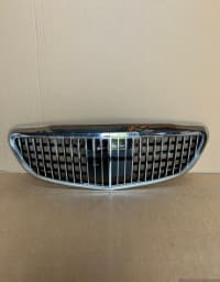 Radiator barmaqlığı Mercedes W205 — şəkil 8
