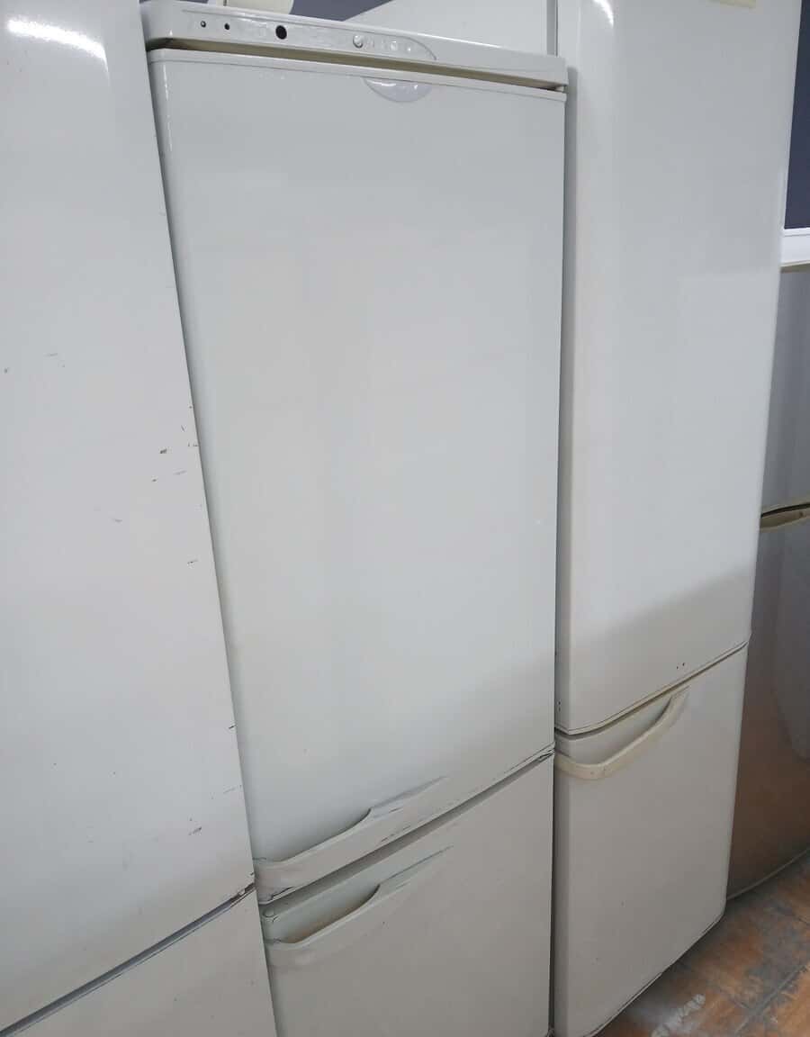 Hotpoint refrigerator - Tenderyard