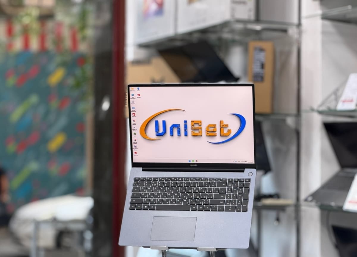 Huawei markalı notbuk, Boz rəng