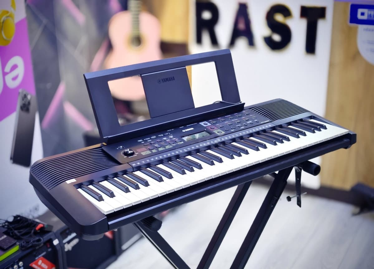 Sintezator Yamaha PSR-E283