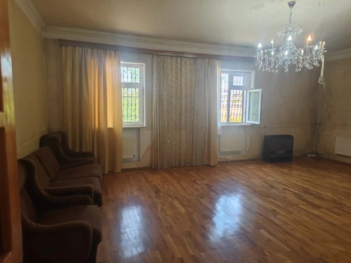Продается 4-комнатный частный дом 200 м² - Tenderyard