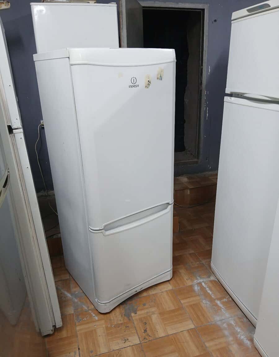 Hotpoint refrigerator - Tenderyard