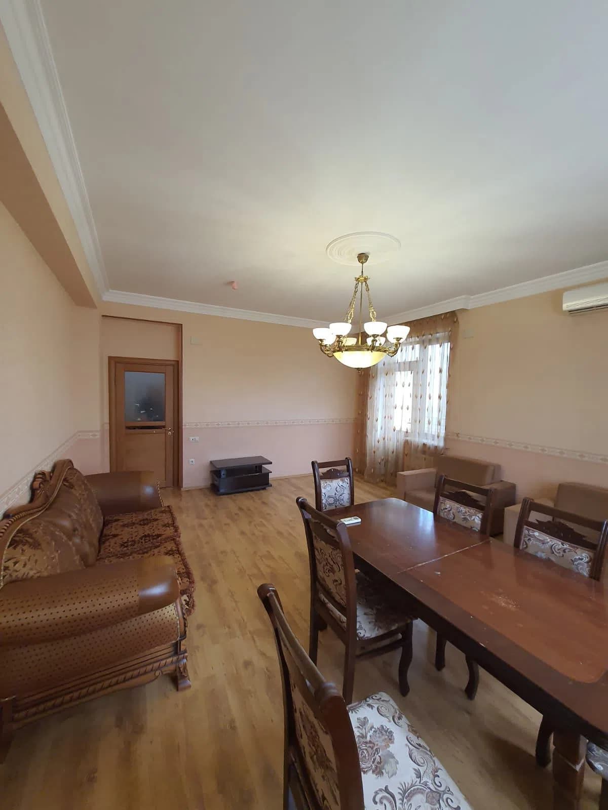 3 otaqlı mənzil 125 m² satılır