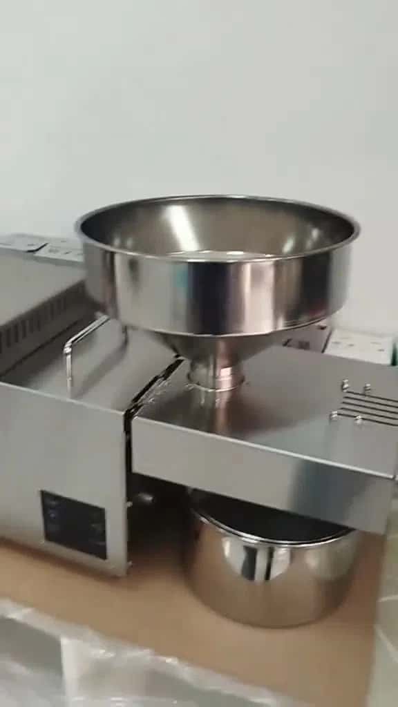 Sunflower oil extraction machine with 40–50 liters per day capacity - Tenderyard