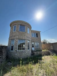 6 otaqlı həyət evi 240 m² satılır — şəkil 3