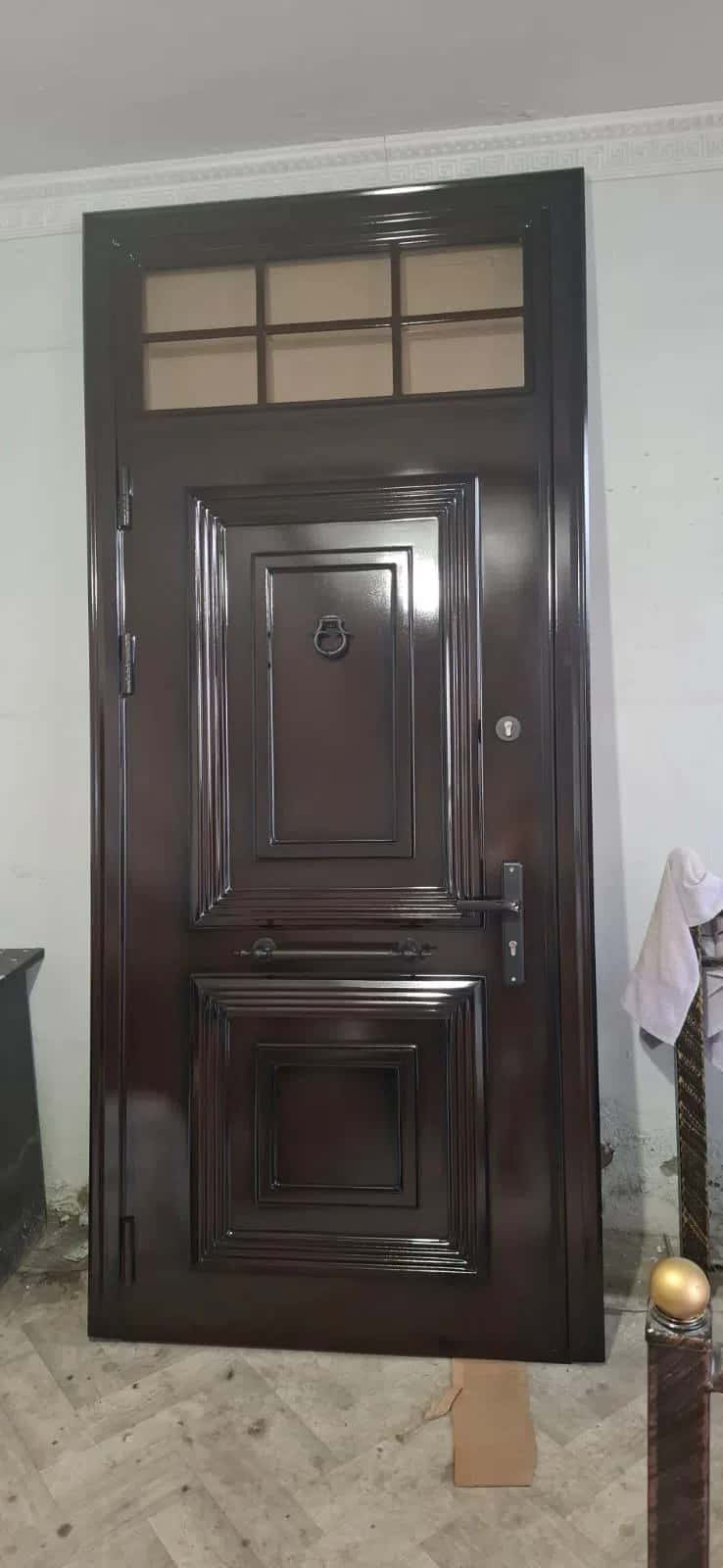 Metal entrance door - Tenderyard