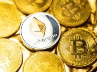 Bitcoin və Ethereum fiziki kolleksiya sikkələri — şəkil 1