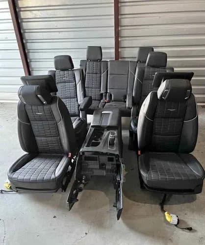 Cadillac Escalade 2021-2025 salon oturacaqları dəsti