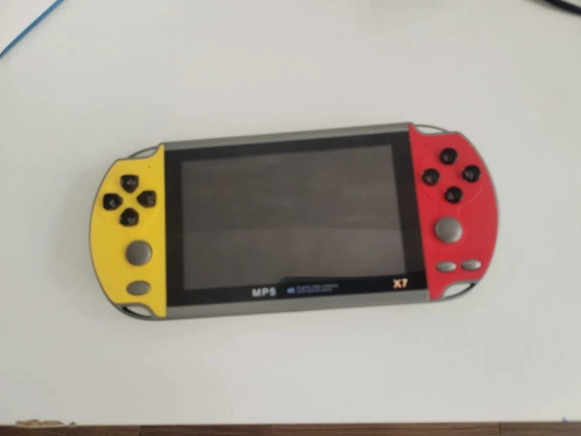 Oyun konsolu X7 MP5