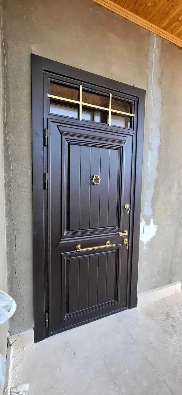 Metal giriş qapısı