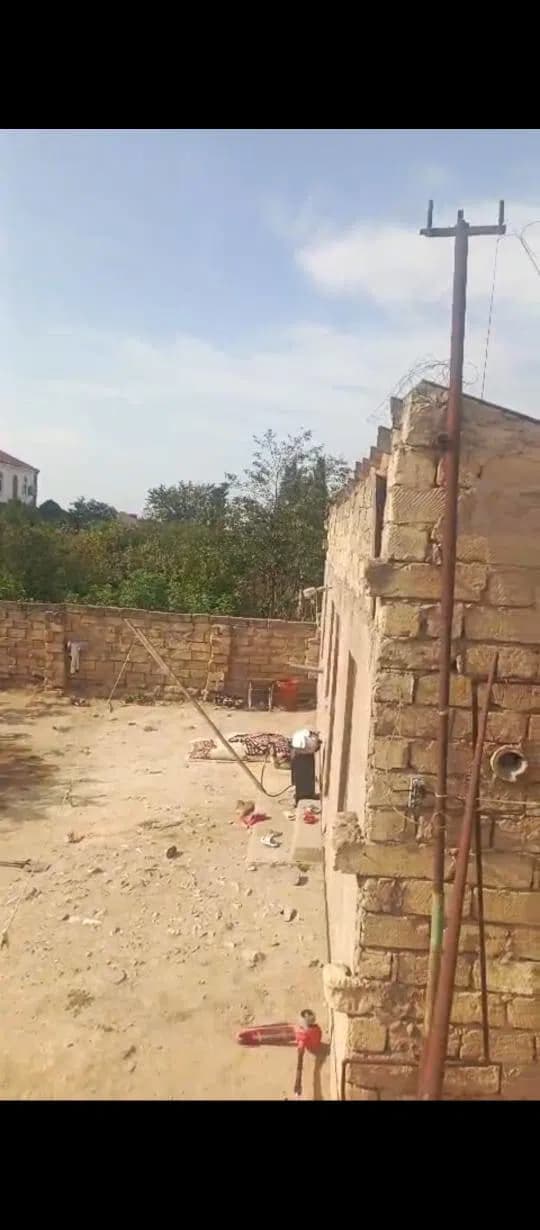 6 sot torpaq sahəsi satılır