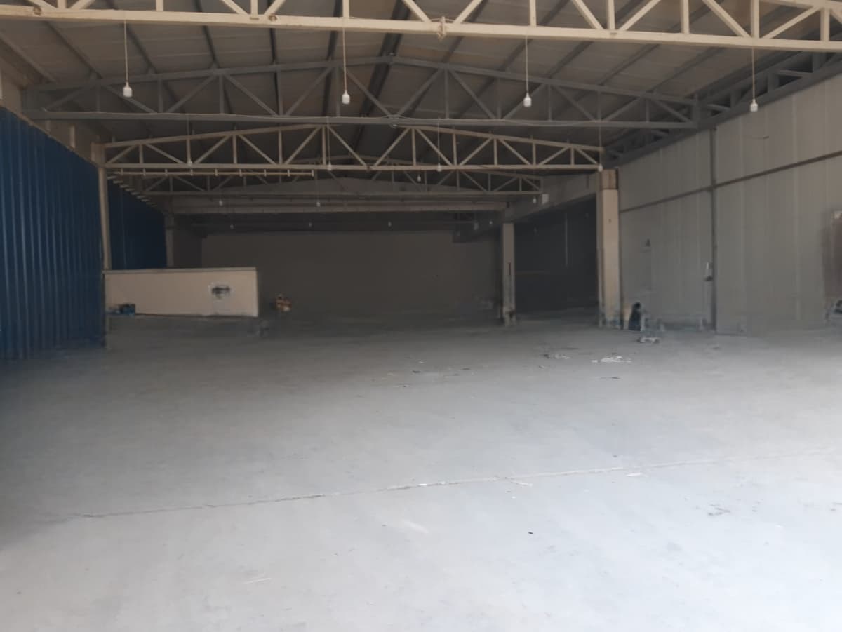 950 m² sahəsi olan anbar kirayə verilir