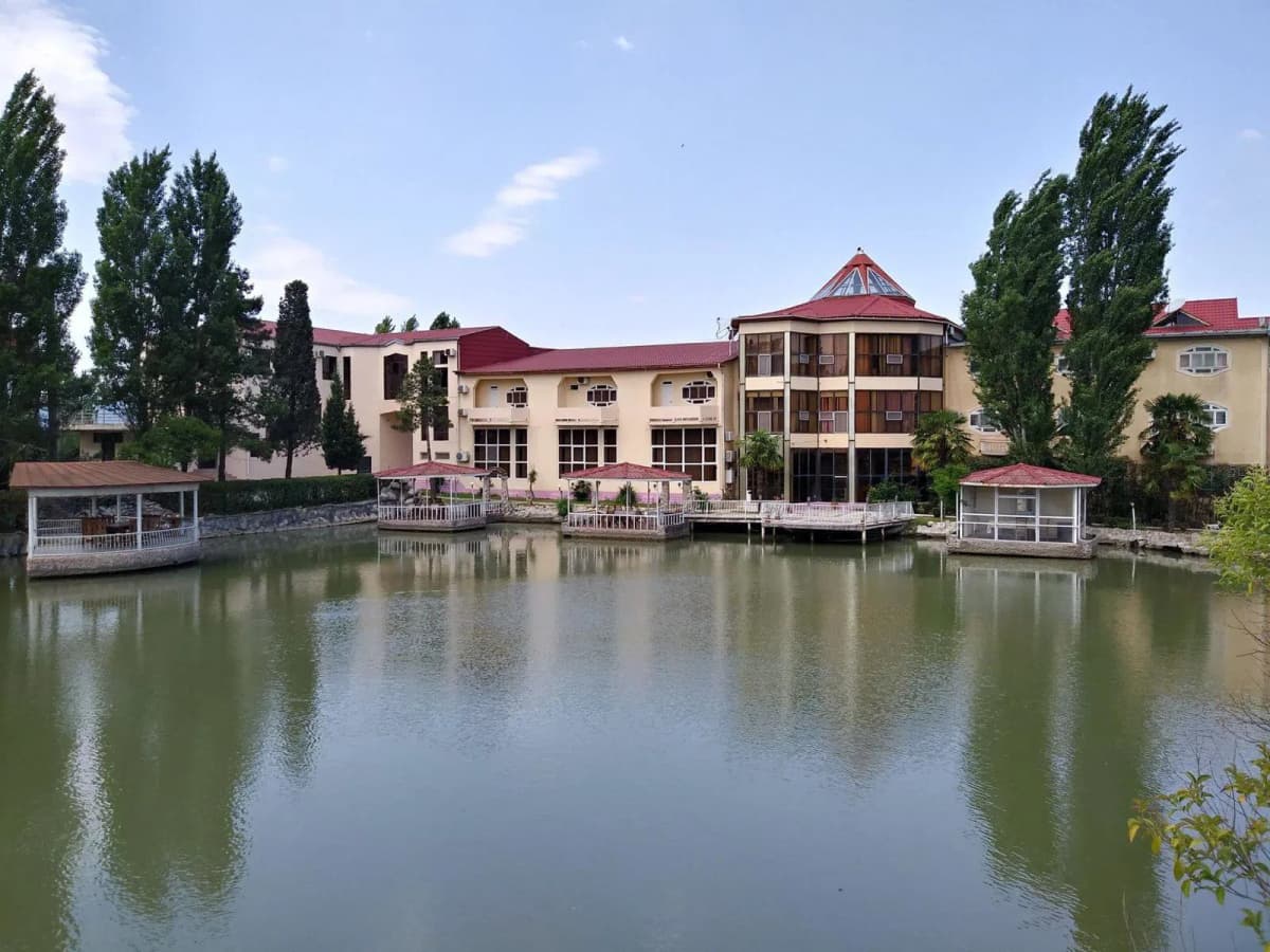 4 ulduzlu otel satılır