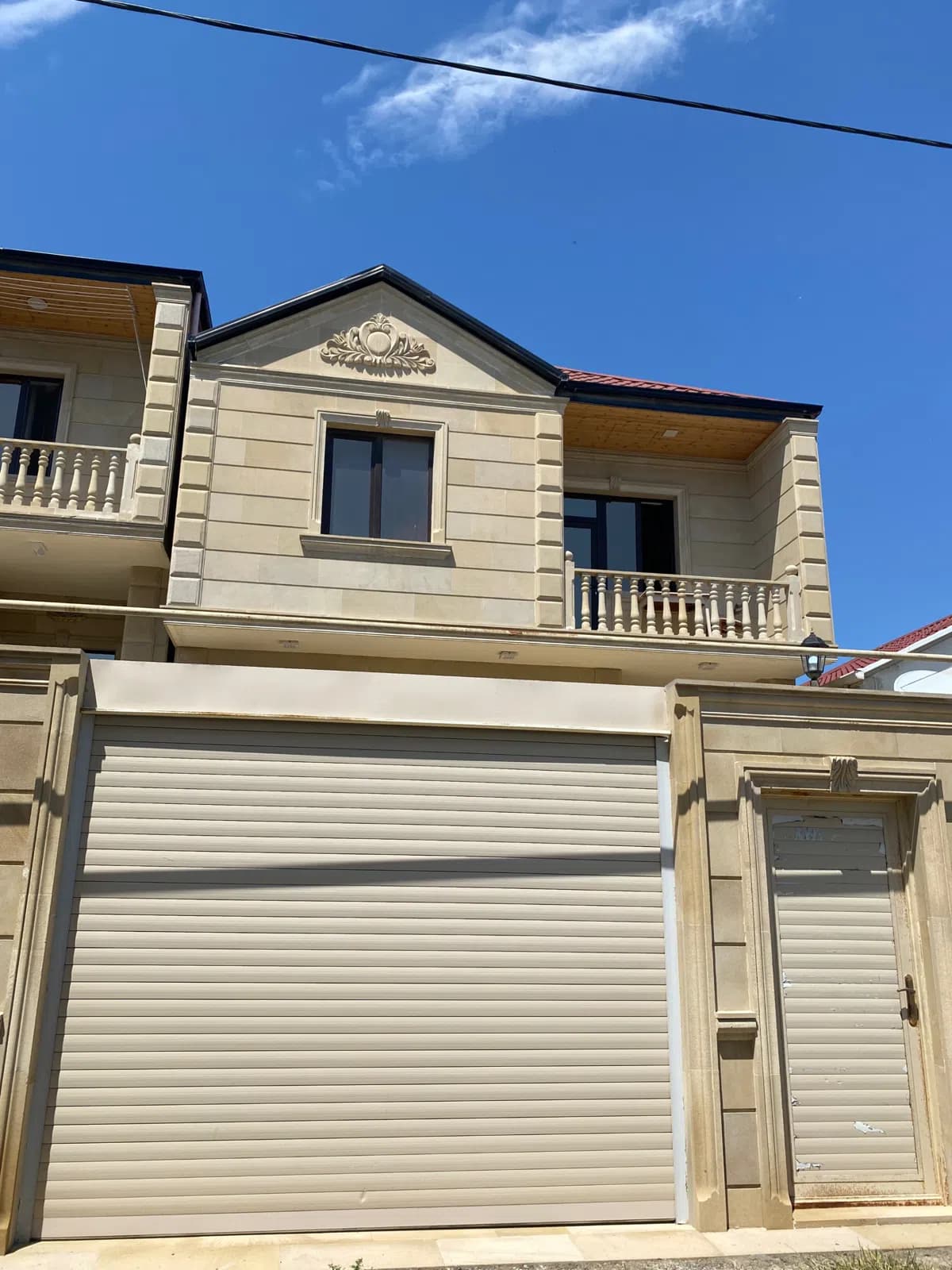 4 otaqlı həyət evi 130 m² satılır