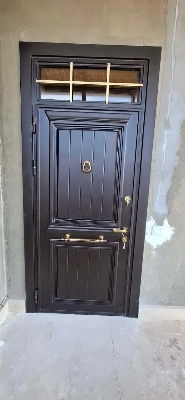 Metal entrance door - Tenderyard