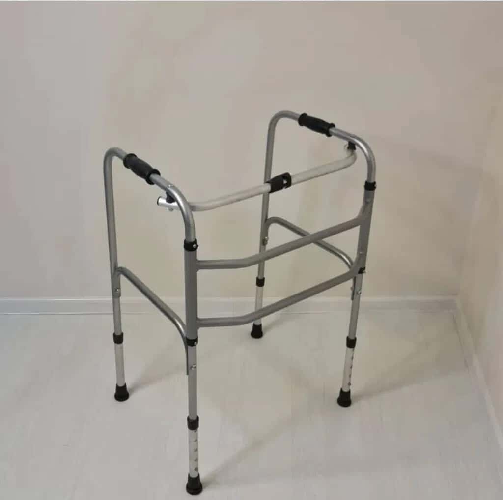 Foldable walker for patients - Tenderyard