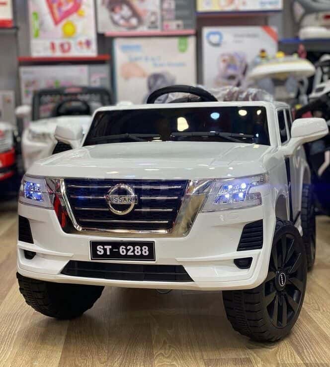 Uşaq avtomobili Nissan - Tenderyard