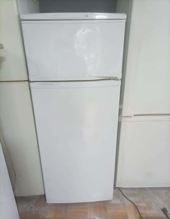 Indesit refrigerator - Tenderyard