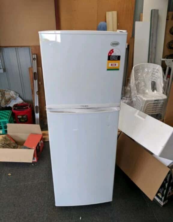 Indesit refrigerator - Tenderyard