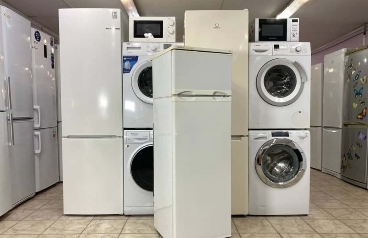 Indesit refrigerator - Tenderyard