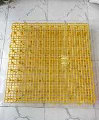 Plastik setka toyuq altlığı 50x50sm — şəkil 1