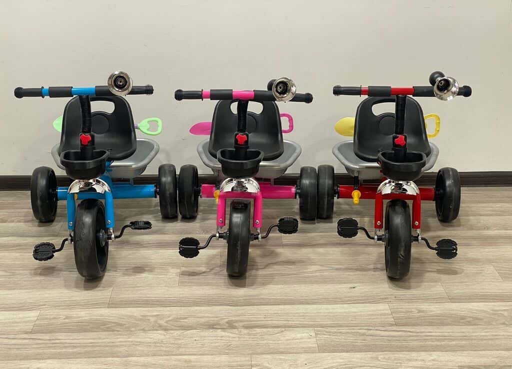 Children's tricycle - Tenderyard