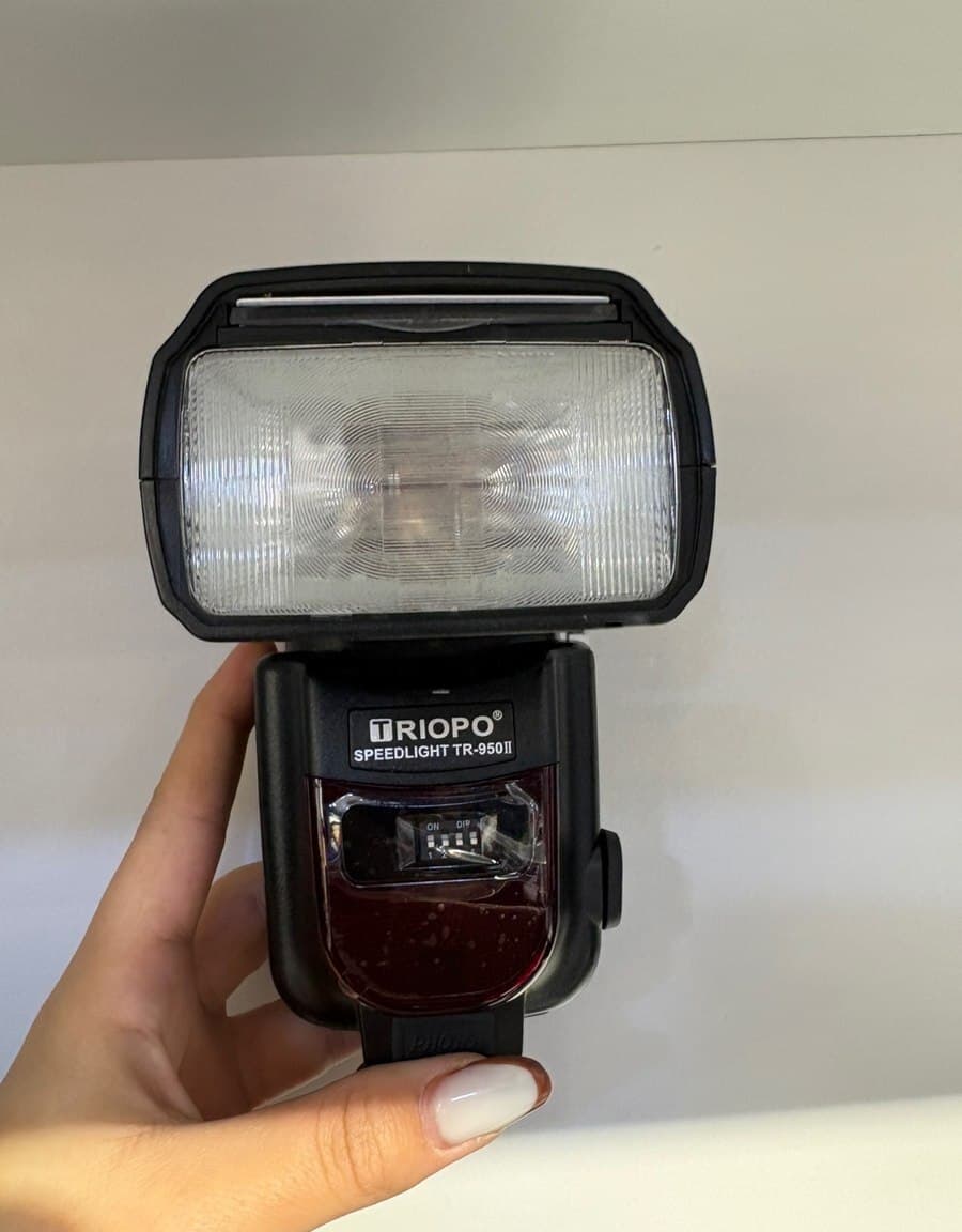 Fləş Triopo TR-950 II