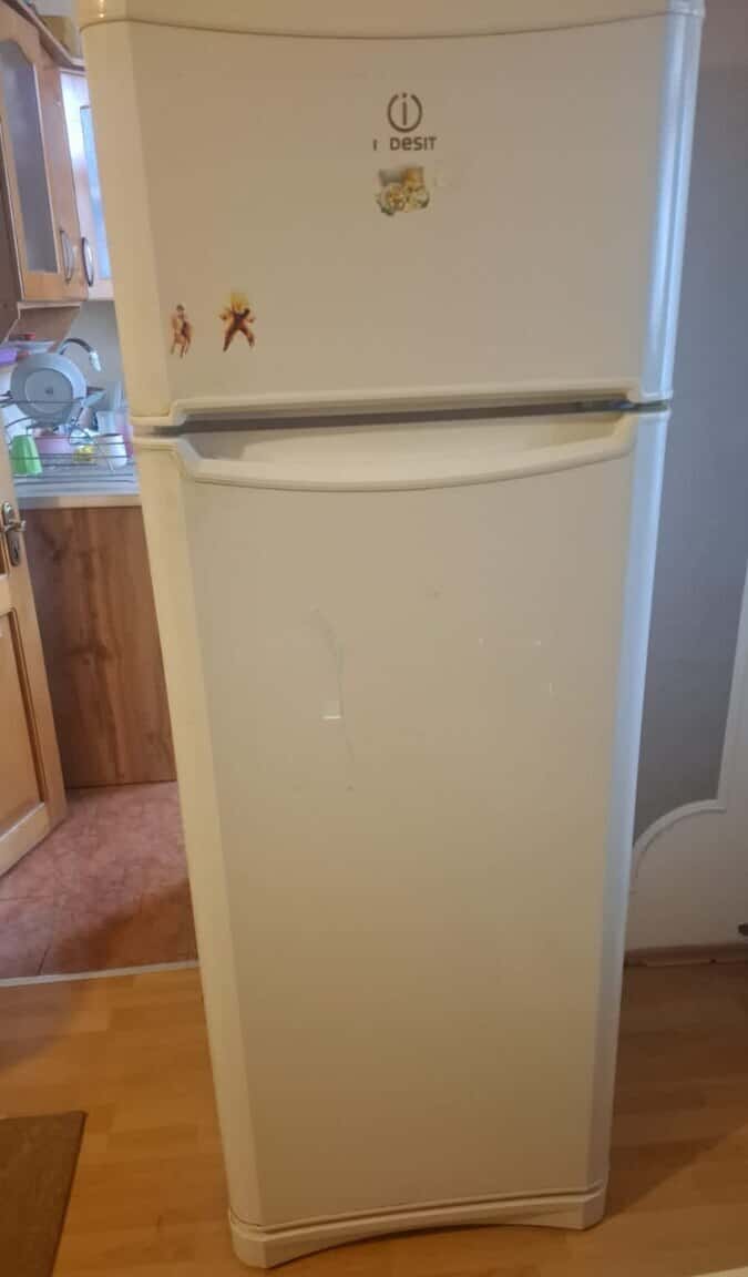 Hotpoint refrigerator - Tenderyard