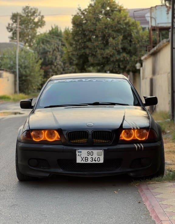 BMW 318, 1998 il, 100000 km, 1900 L