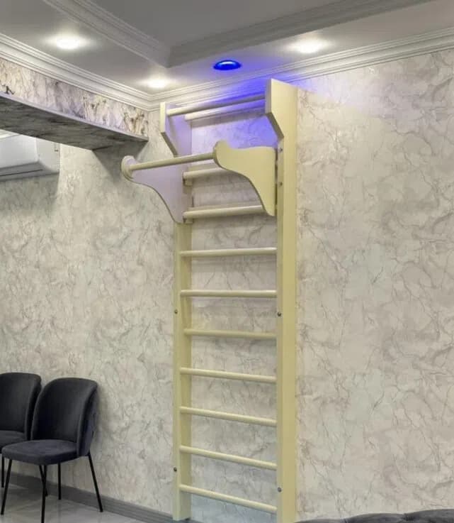 İsveç divarı taxta turnik