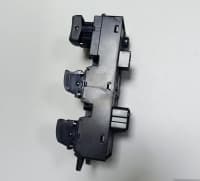 Şüşə qaldıran düymə bloku Mitsubishi Outlander 2013-2018 — şəkil 2