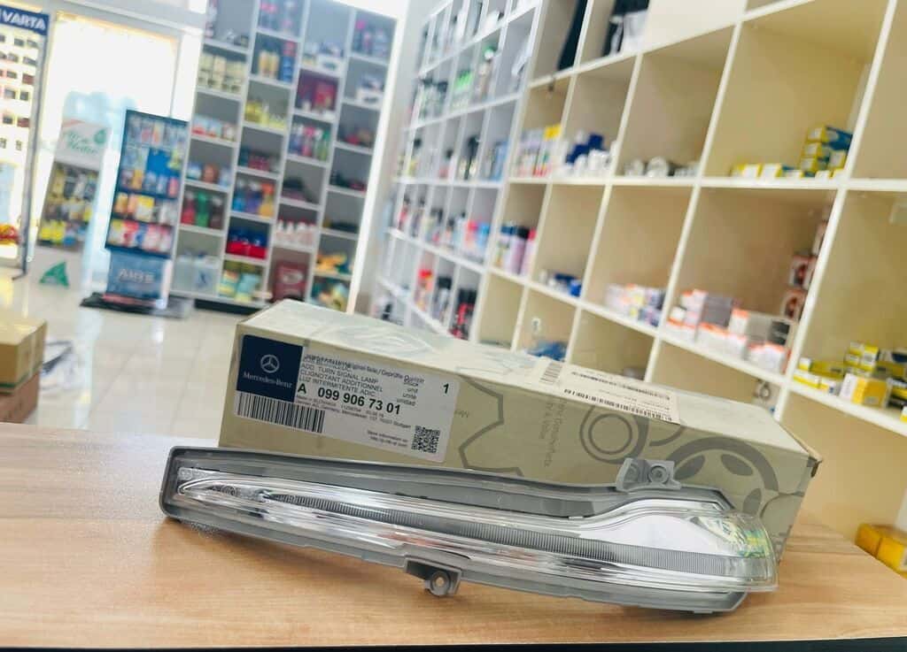 Dönmə işıq güzgüsü Mercedes W205 W213 W222 W447 - Tenderyard