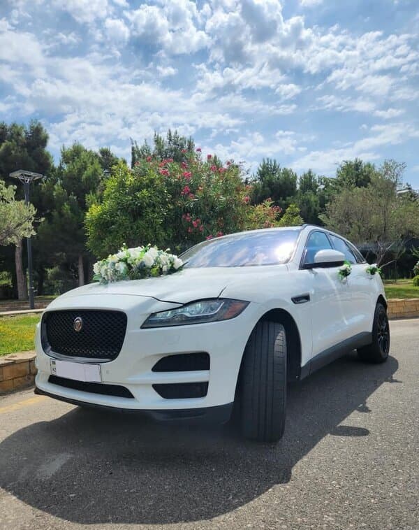 Toy maşını Jaguar F-Pace kirayəsi
