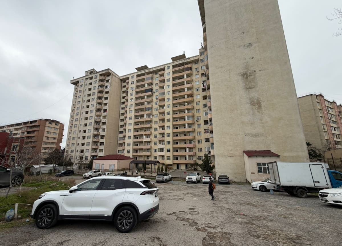 3 otaqlı mənzil 90 m² satılır