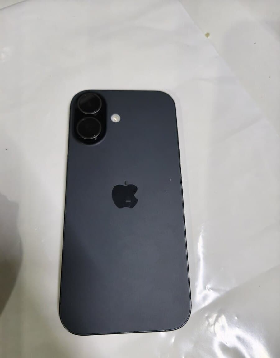 Apple iPhone 17, 8 GB