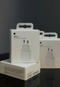 Apple 20W USB-C Güc Adapteri — şəkil 1
