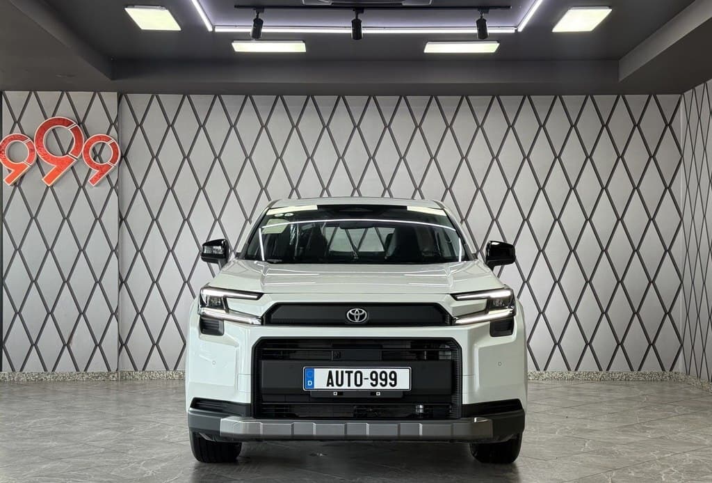 Toyota RAV4, 2026 il, 0 km, 2 L